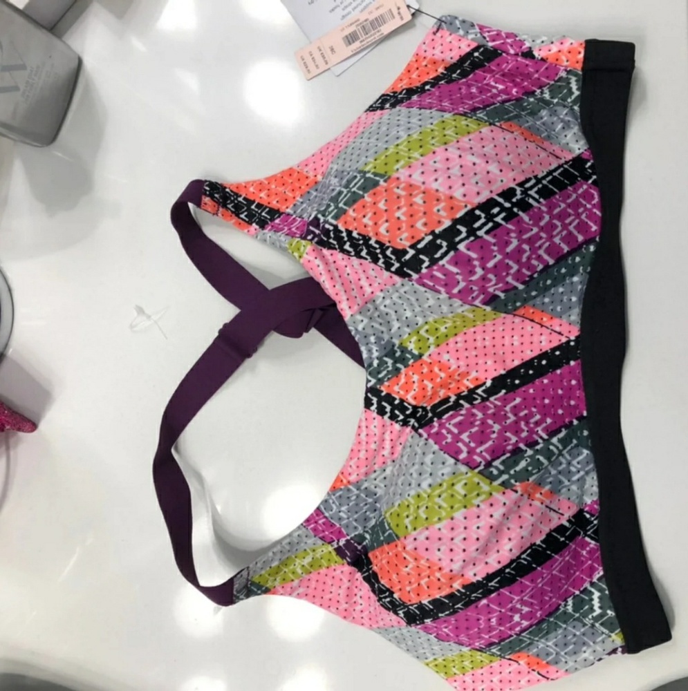 NWT VSX VICTORIAS SECRET PINK SPORTS BRA